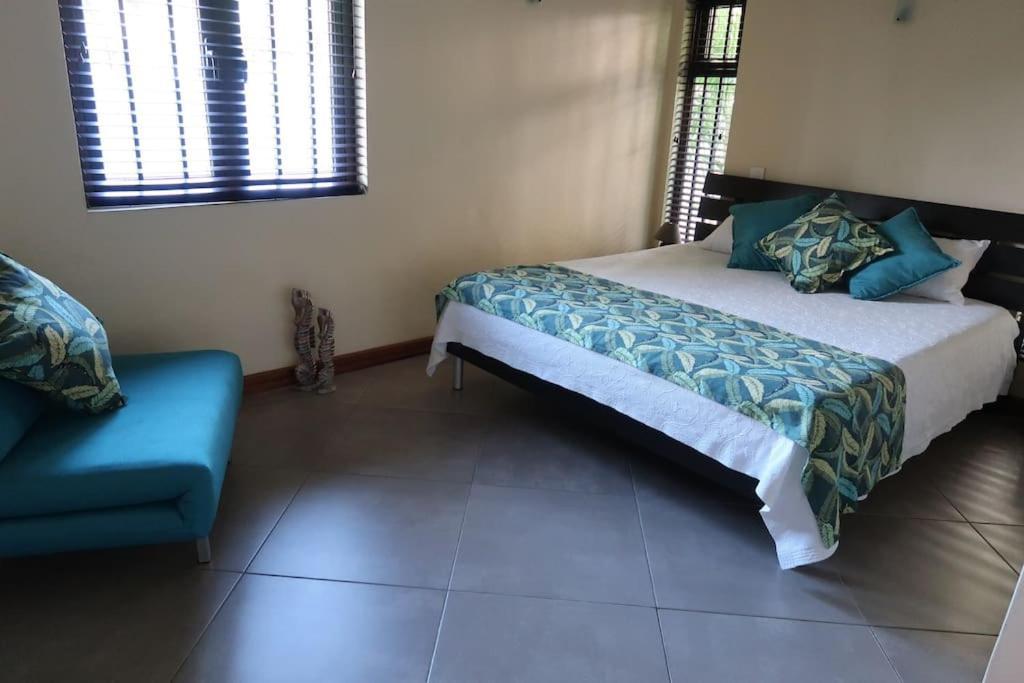 Villa Des Frangipanes La Gaulette Ngoại thất bức ảnh